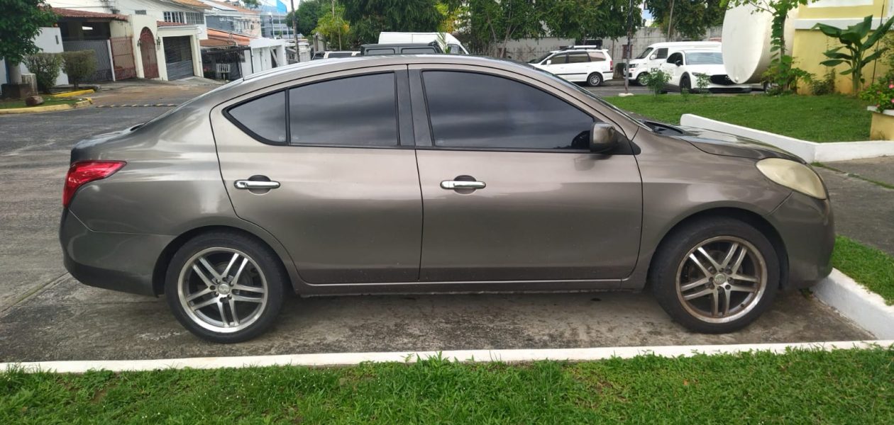 Nissan Versa 2012 en Venta 5,000 USD